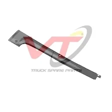 FRONT BERTHING PILLAR TRIM RIGHT - VT-150072